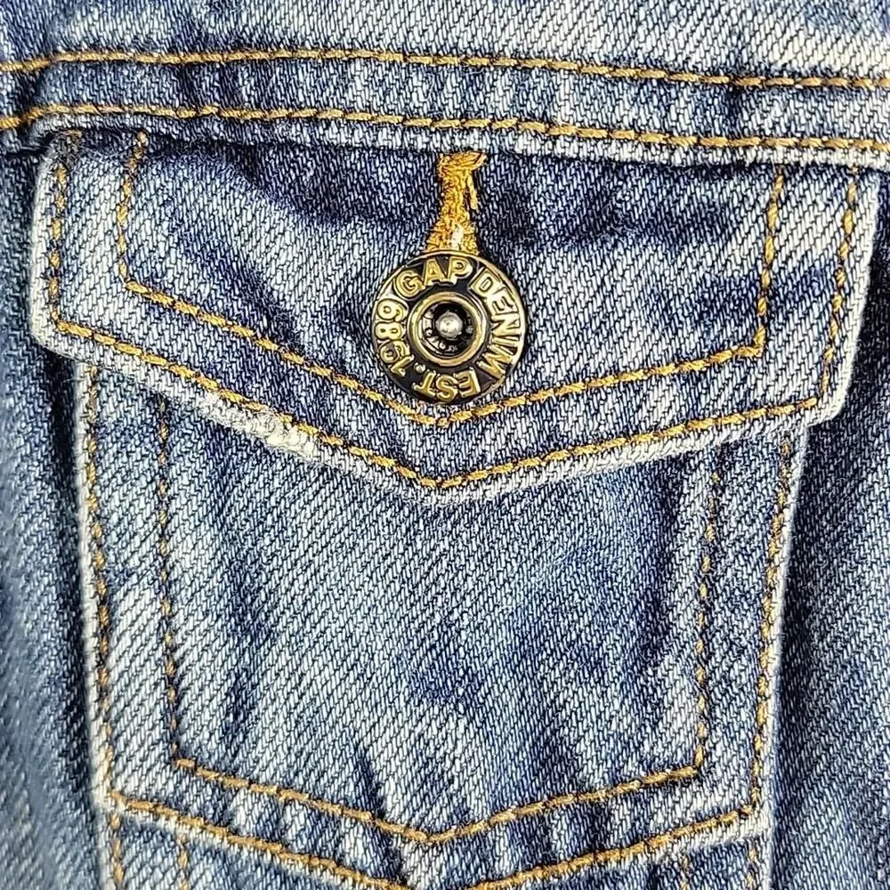 GAP wardrobe staple